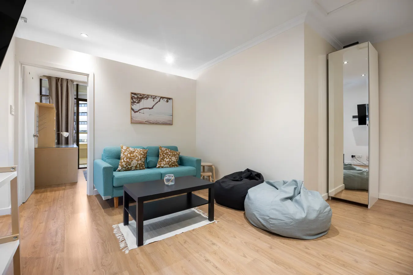 Highlife on Grenfell - 3BR, Wifi, Workspace — photo 3