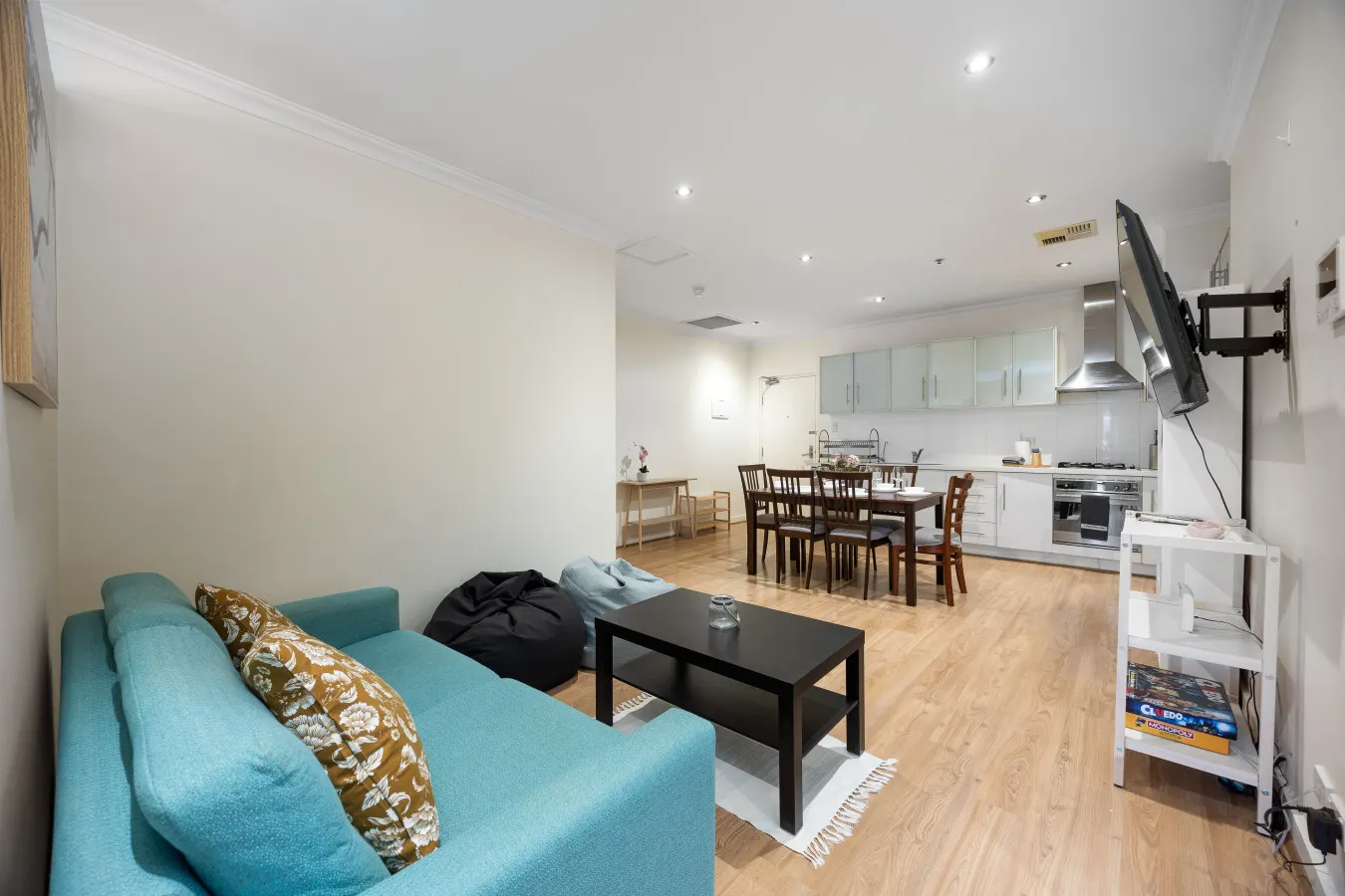 Highlife on Grenfell - 3BR, Wifi, Workspace 7