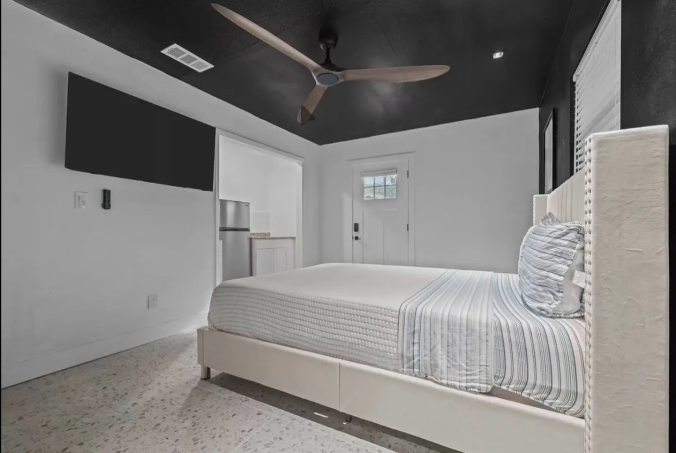 Morado II Stylish Guest Suite Near UF 4