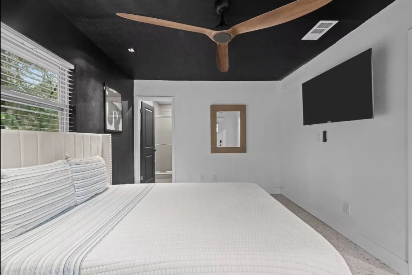 Morado II Stylish Guest Suite Near UF 6
