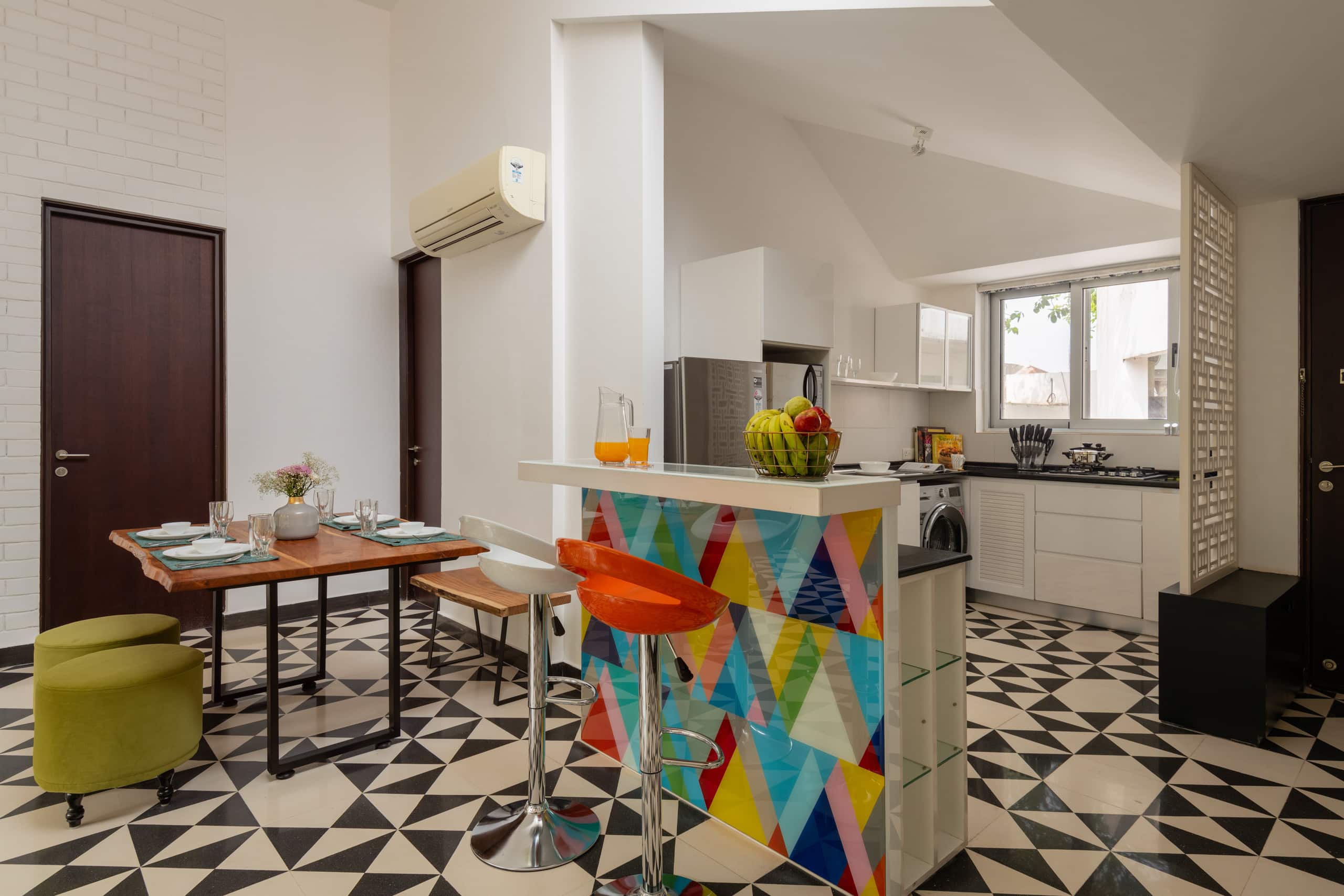 ElArbol | Skylight Apt | WiFI | Ac Balcony 13