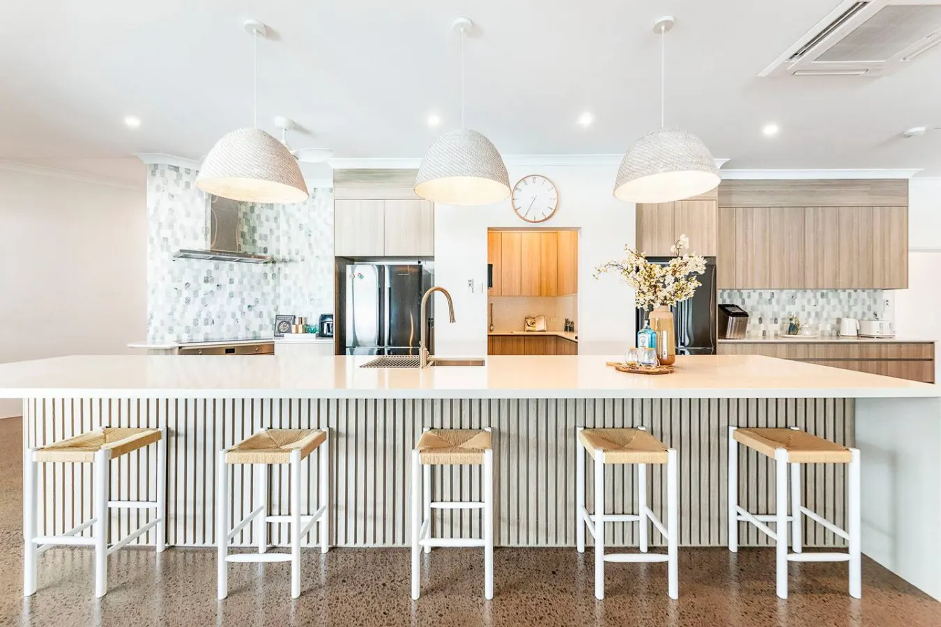 Majestic Manor: Stylish Super Home ~ Pool ~ BBQ 20