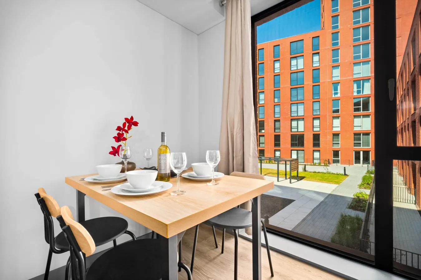 Elegant Two Bedroom Apartment - Fast WiFi - Netflix - Jewellery Quarter 6