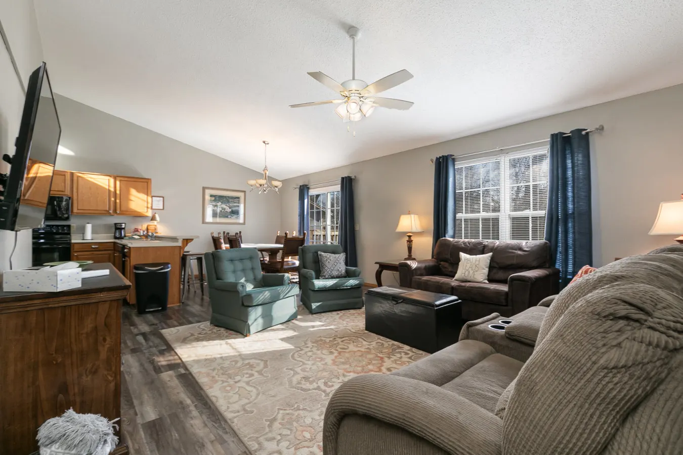 Prime Location Cottage Home- King Suite 1