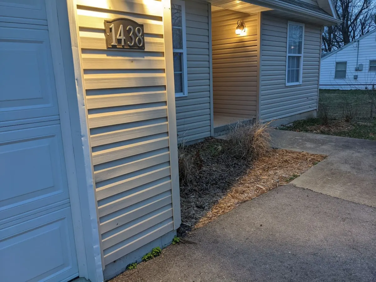 Prime Location Cottage Home- King Suite 11