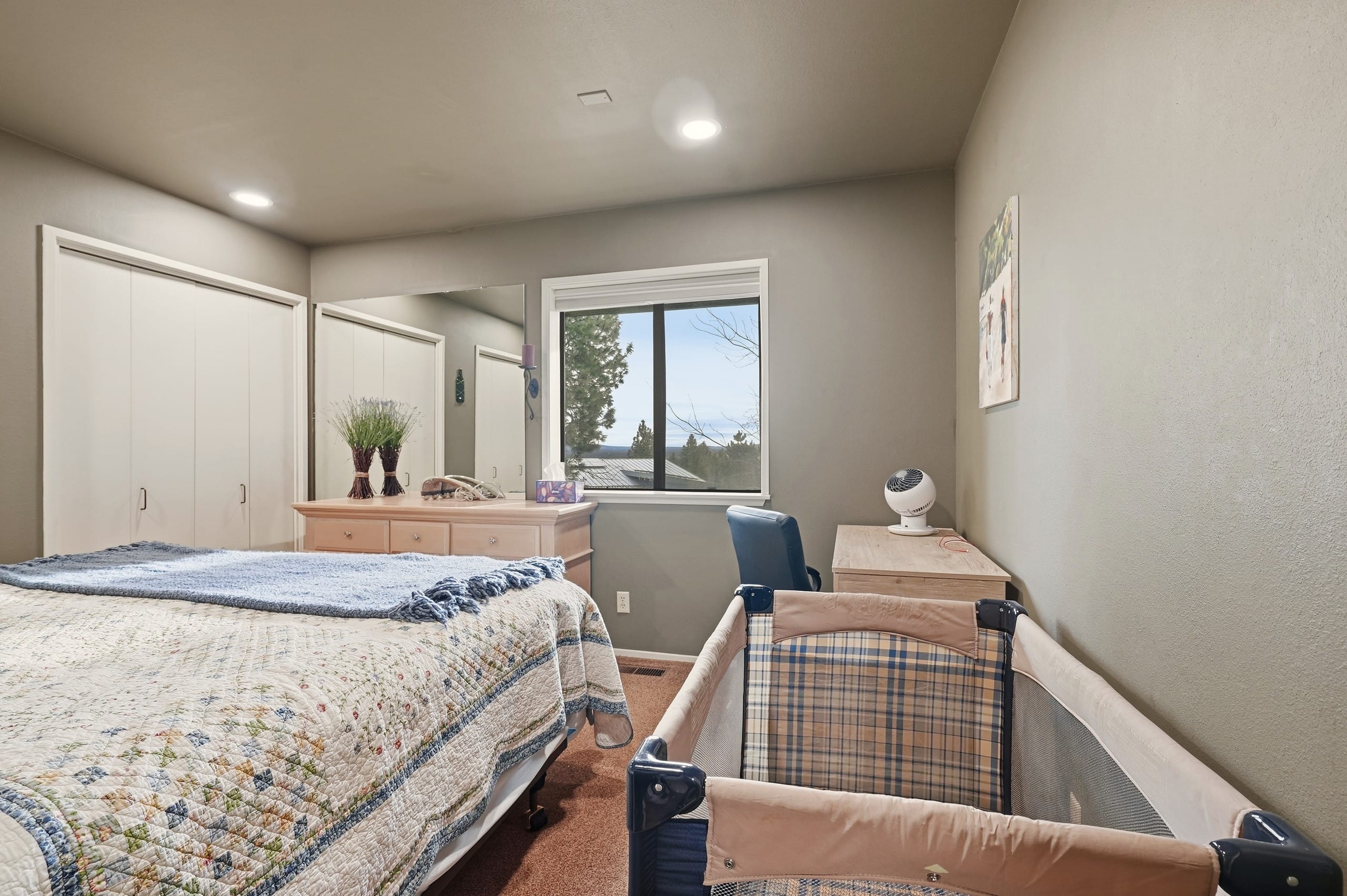 Executive Lodge w/ Hot Tub & Views, Bend 38