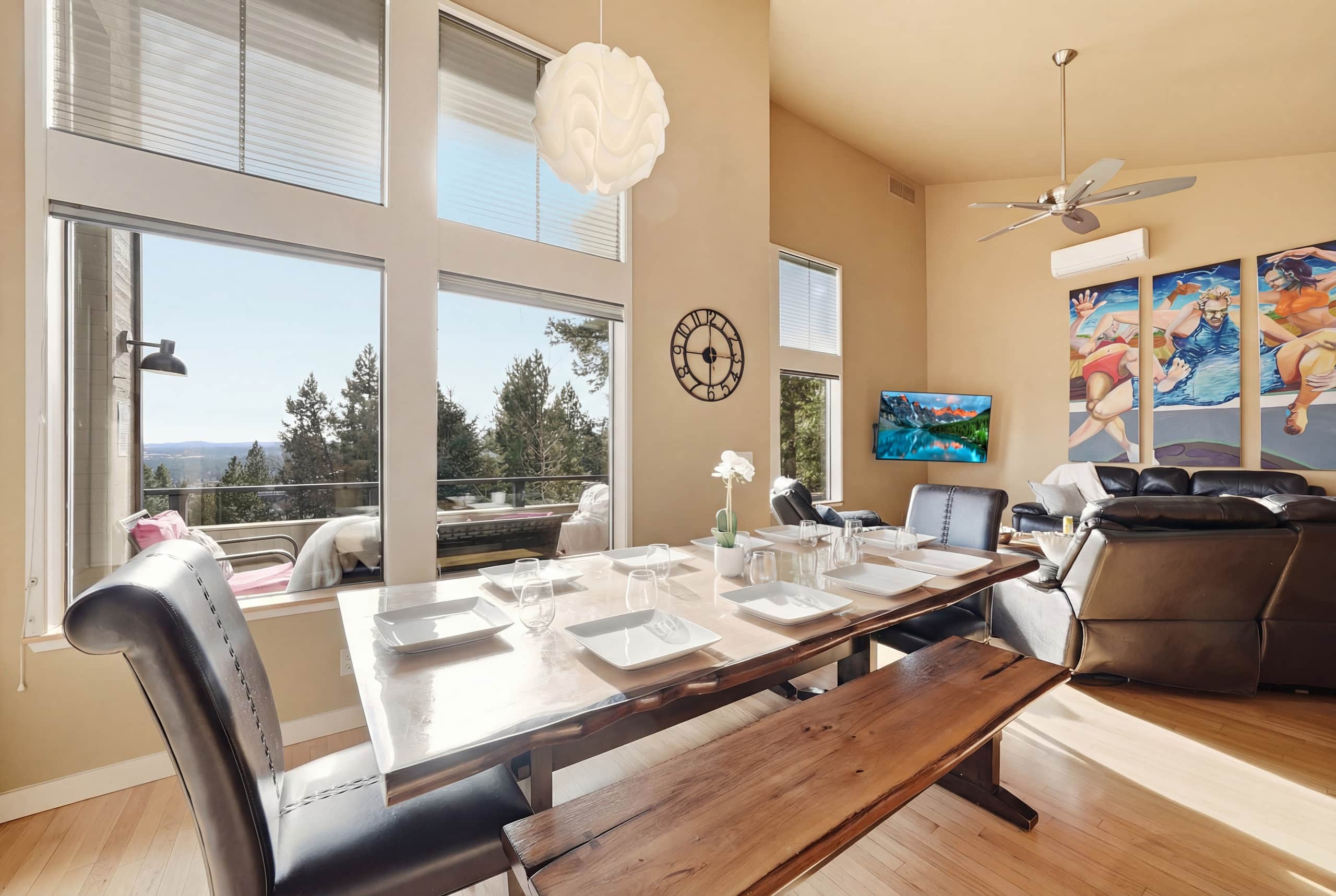 Executive Lodge w/ Hot Tub & Views, Bend 33