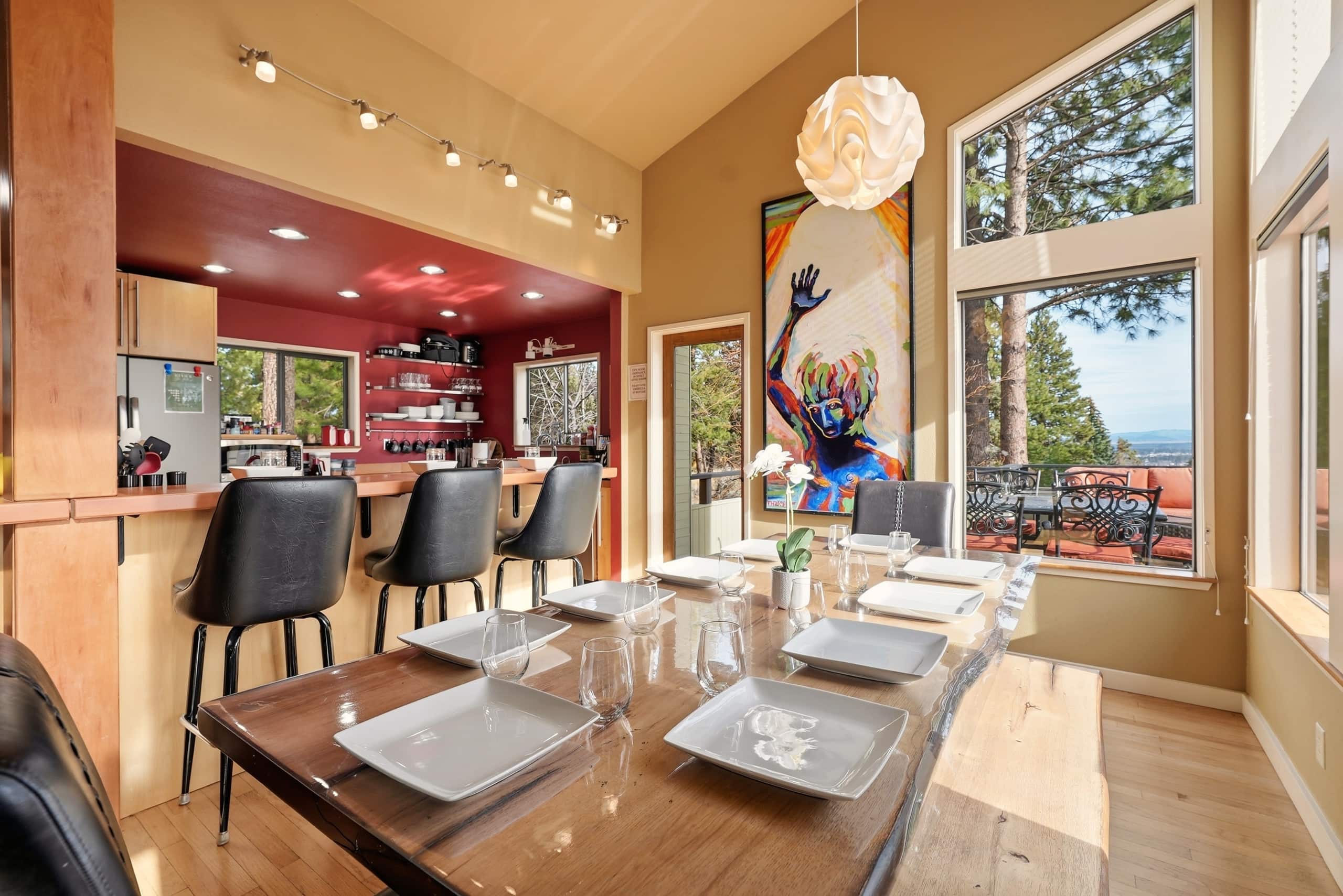 Executive Lodge w/ Hot Tub & Views, Bend 31