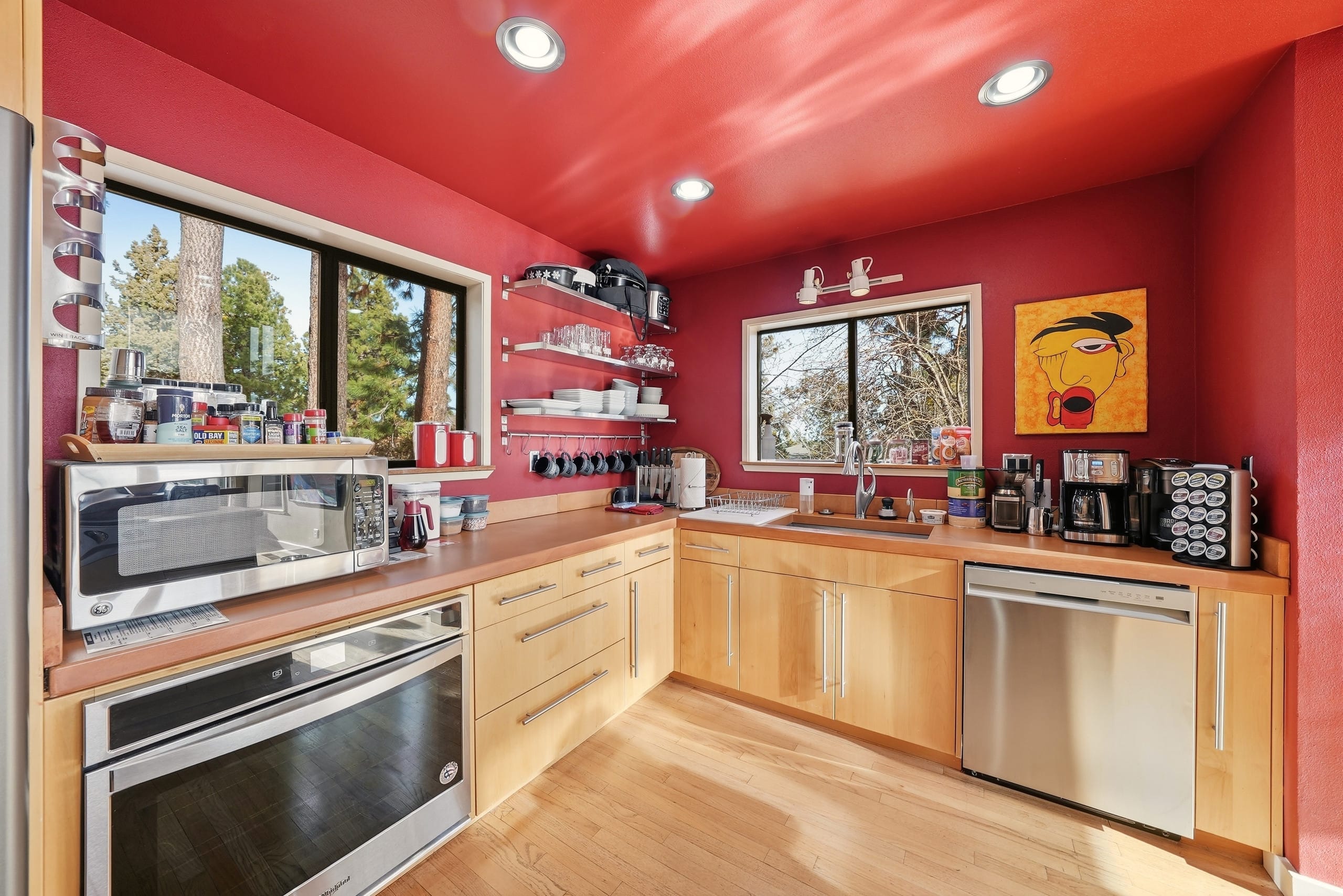 Executive Lodge w/ Hot Tub & Views, Bend 20