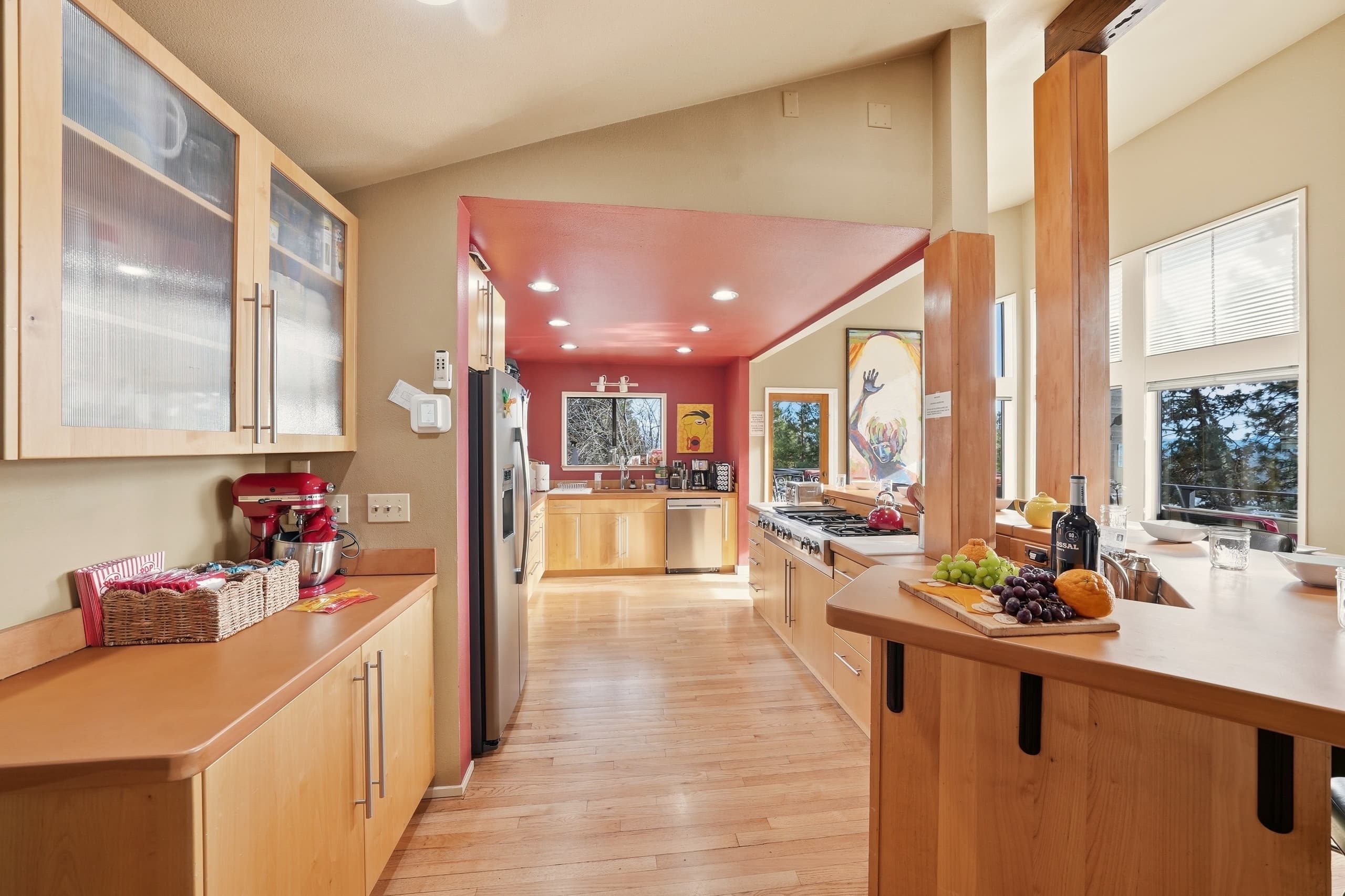 Executive Lodge w/ Hot Tub & Views, Bend 19