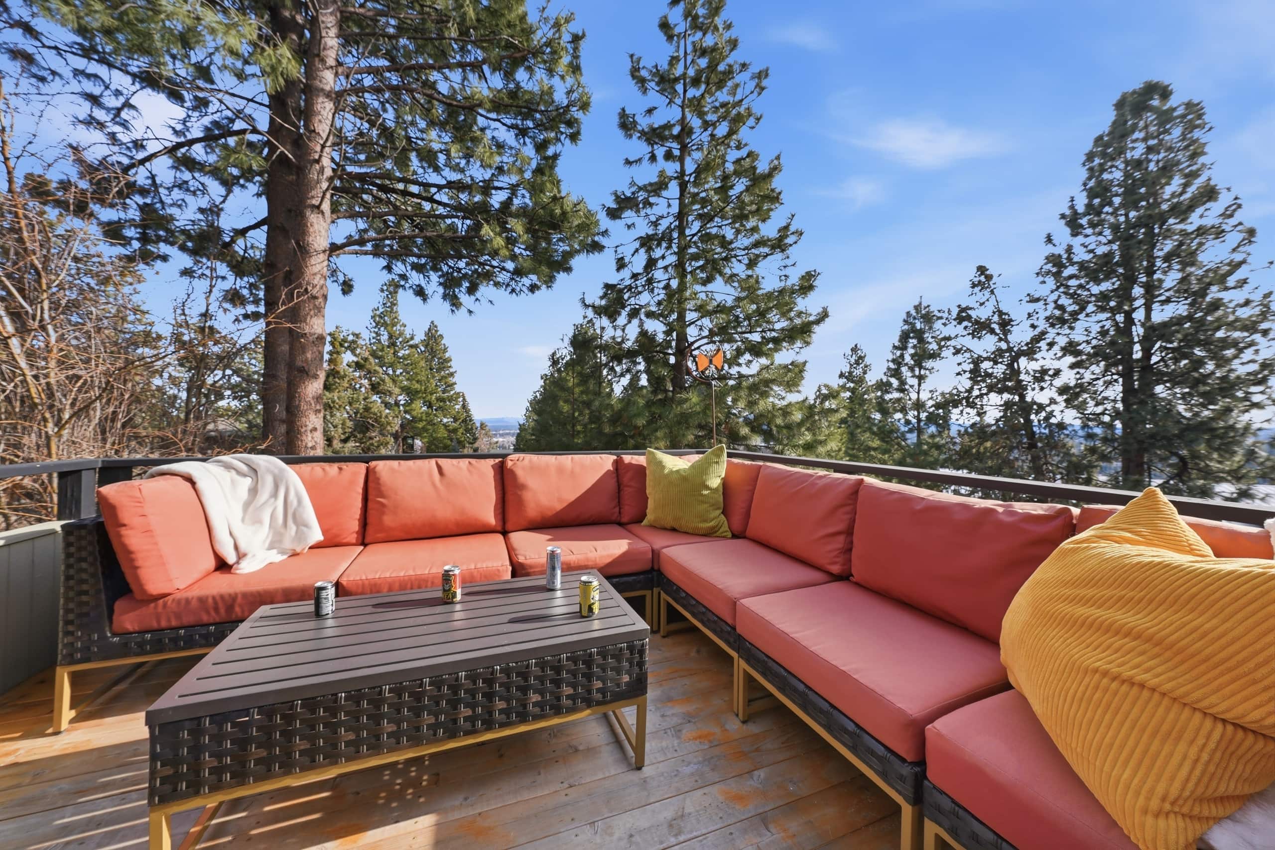 Executive Lodge w/ Hot Tub & Views, Bend 10