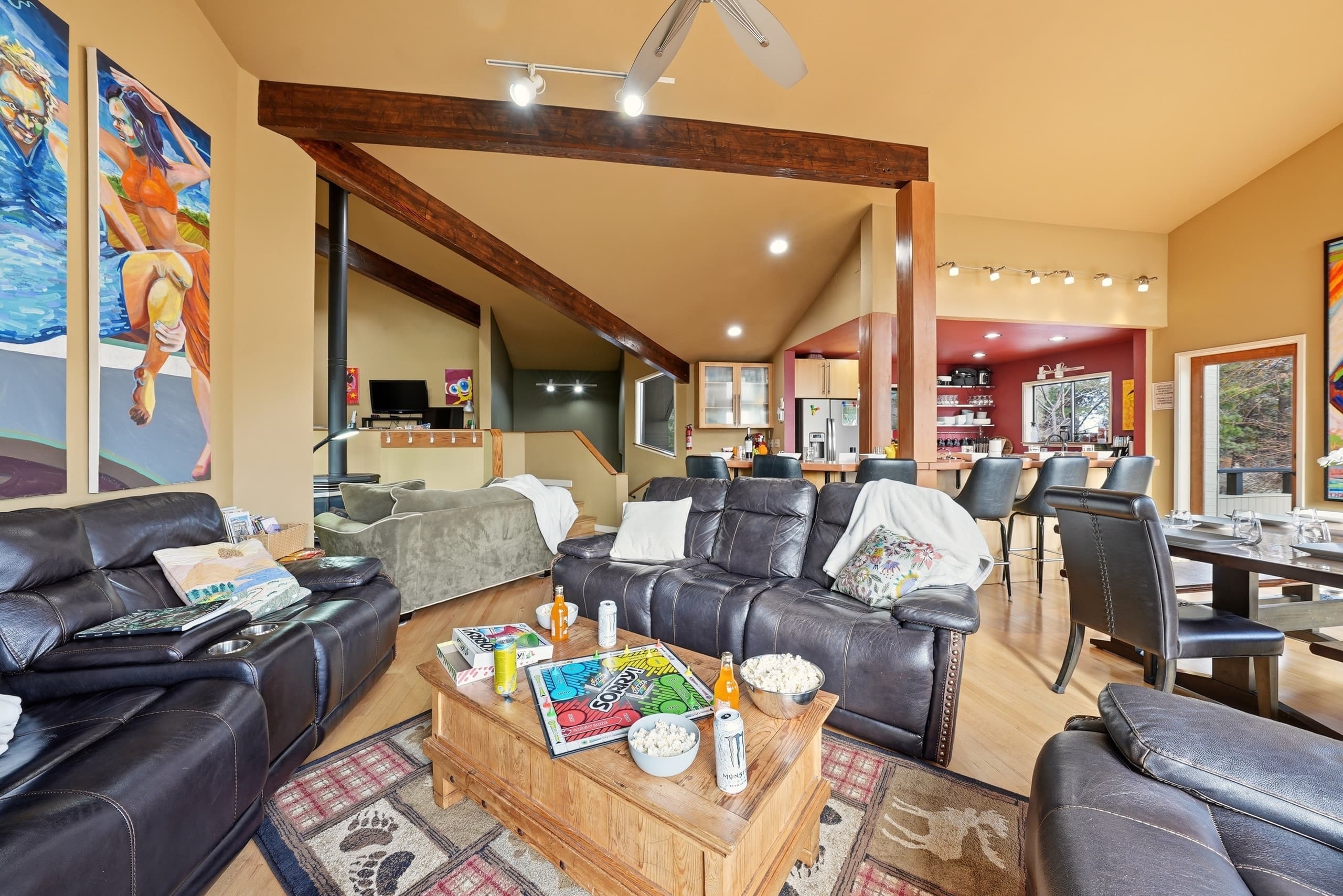 Executive Lodge w/ Hot Tub & Views, Bend — photo 5