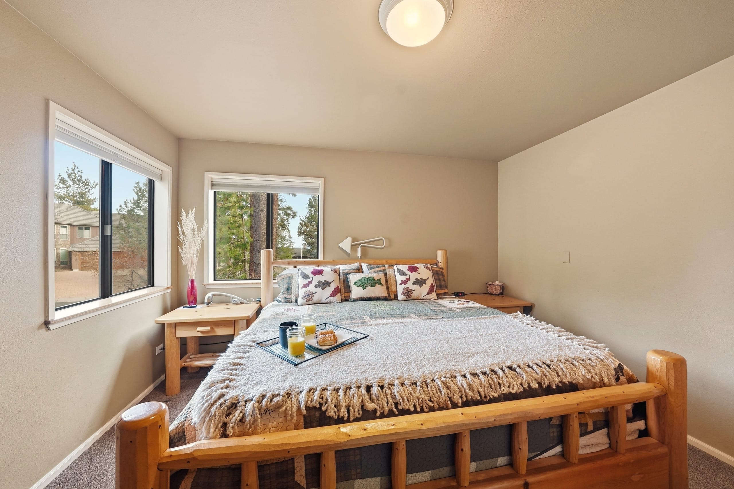 Executive Lodge w/ Hot Tub & Views, Bend 11
