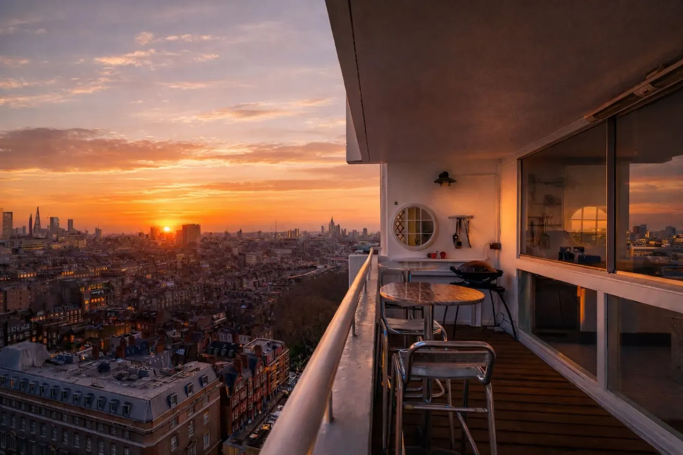 2-Bed Marylebone | Skyline Views | BBQ & Balcony