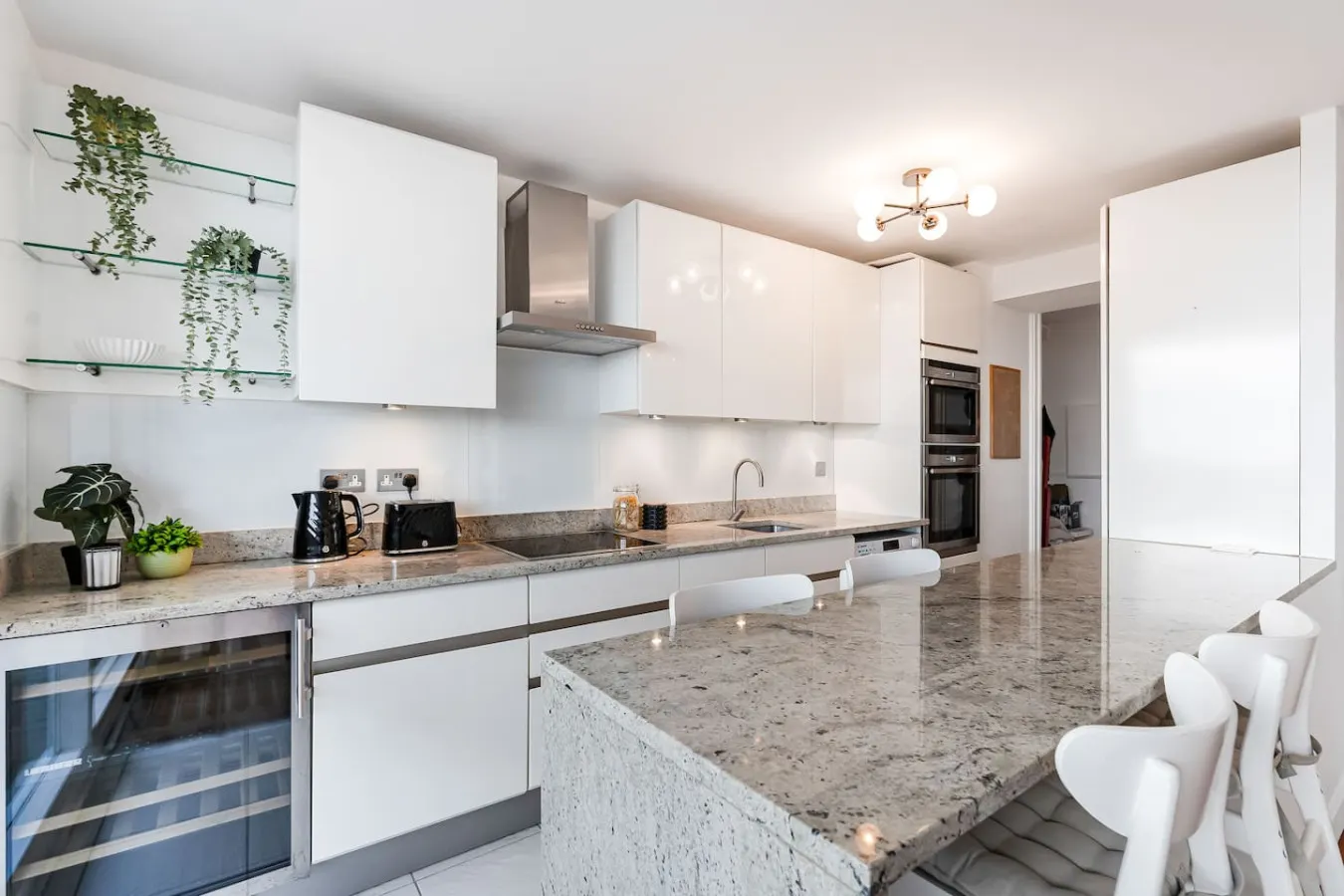 2-Bed Marylebone Skyline Views BBQ & Balcony 11