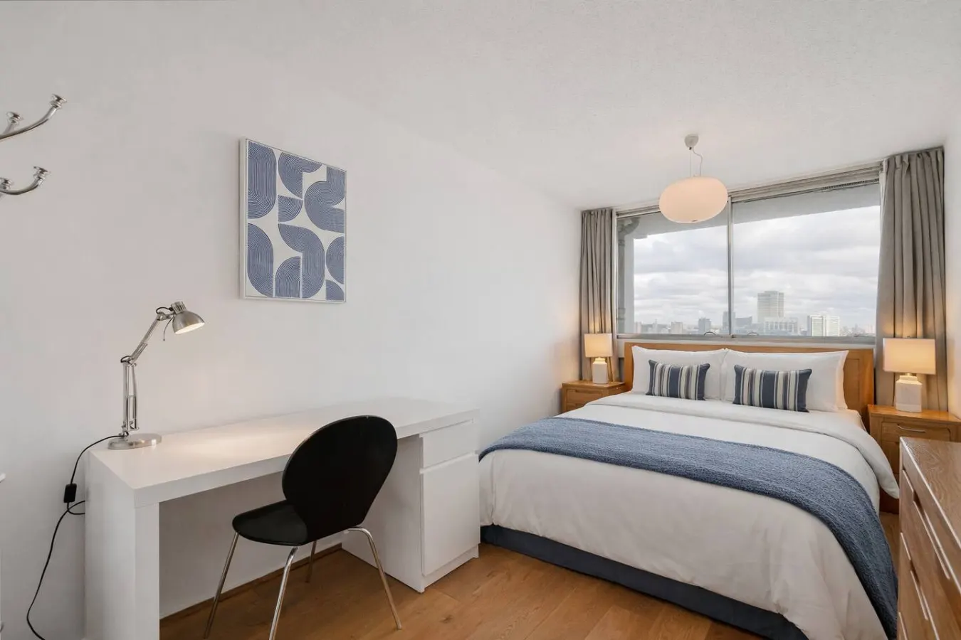 2-Bed Marylebone Skyline Views BBQ & Balcony 15