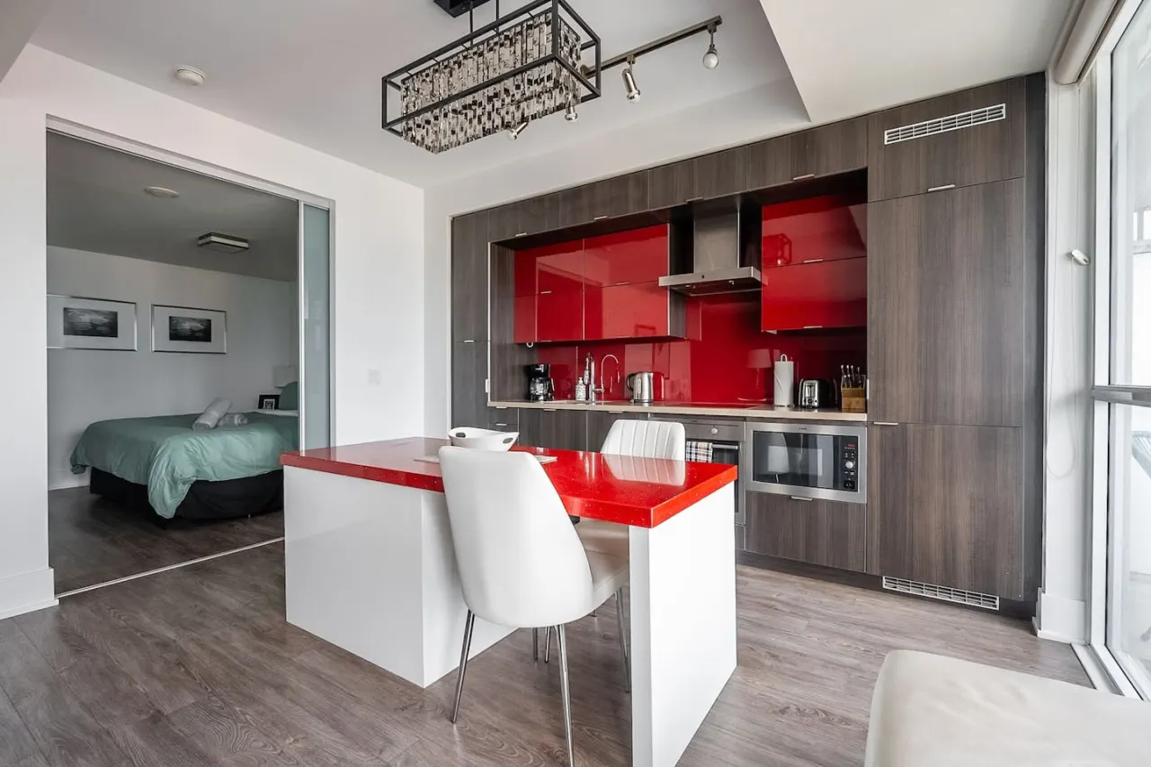 Luxury 1BR Luxury Condo Sleeps 4 Free Parking 10