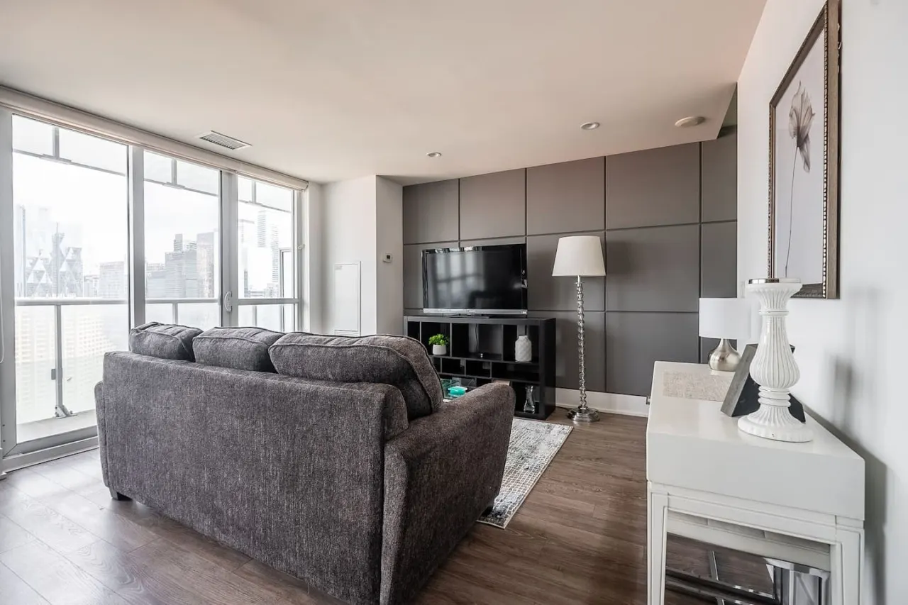 Luxury 1BR Luxury Condo Sleeps 4 Free Parking 11