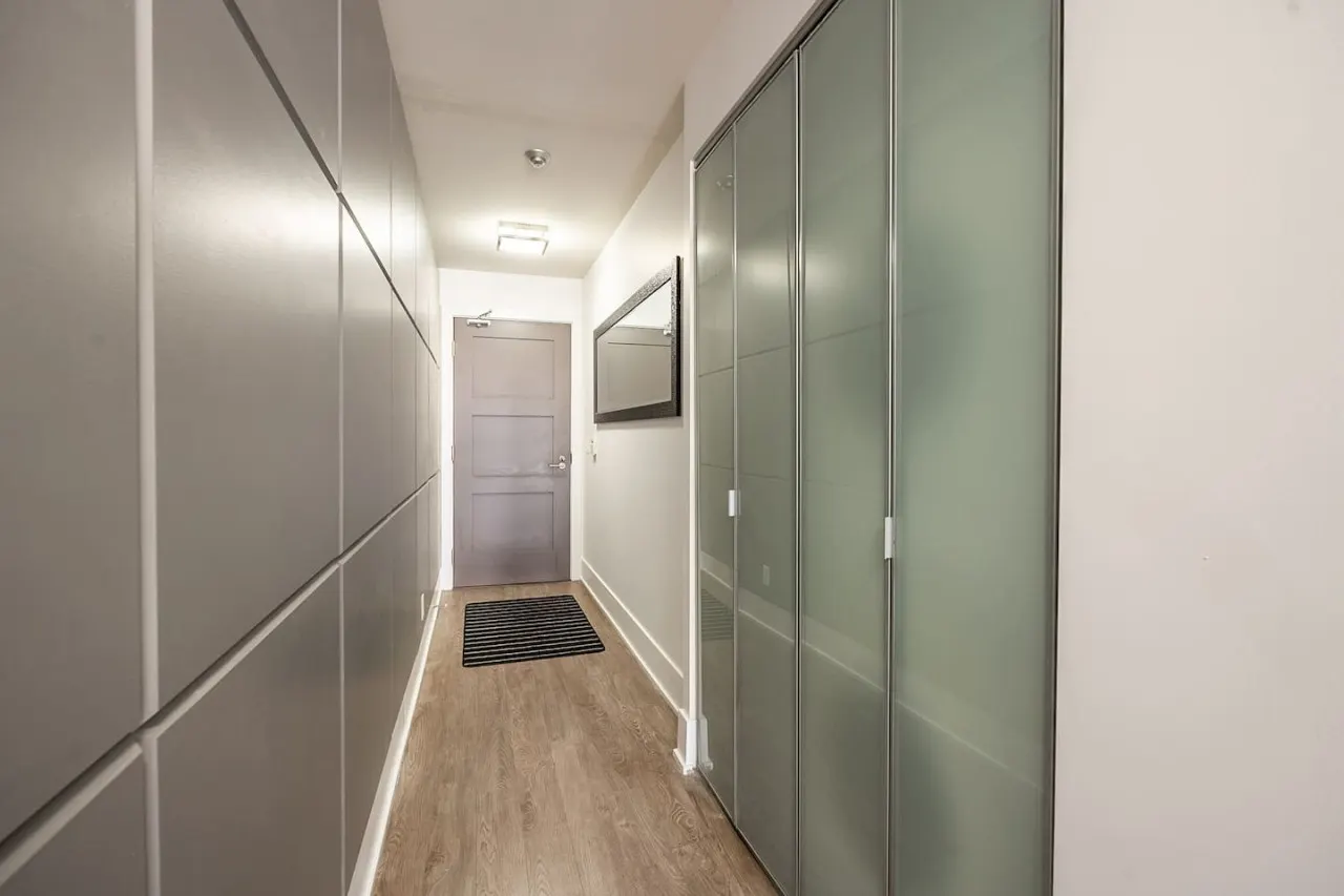 Luxury 1BR Luxury Condo Sleeps 4 Free Parking 18