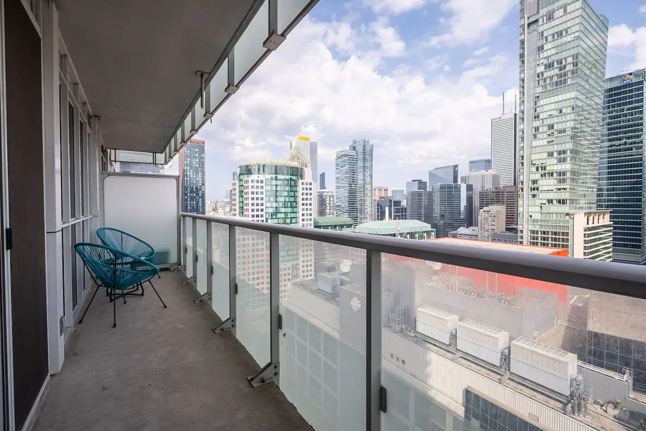 Luxury 1BR Luxury Condo Sleeps 4 Free Parking 19