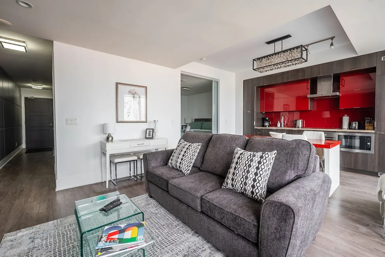 Luxury 1BR Luxury Condo Sleeps 4 Free Parking 5
