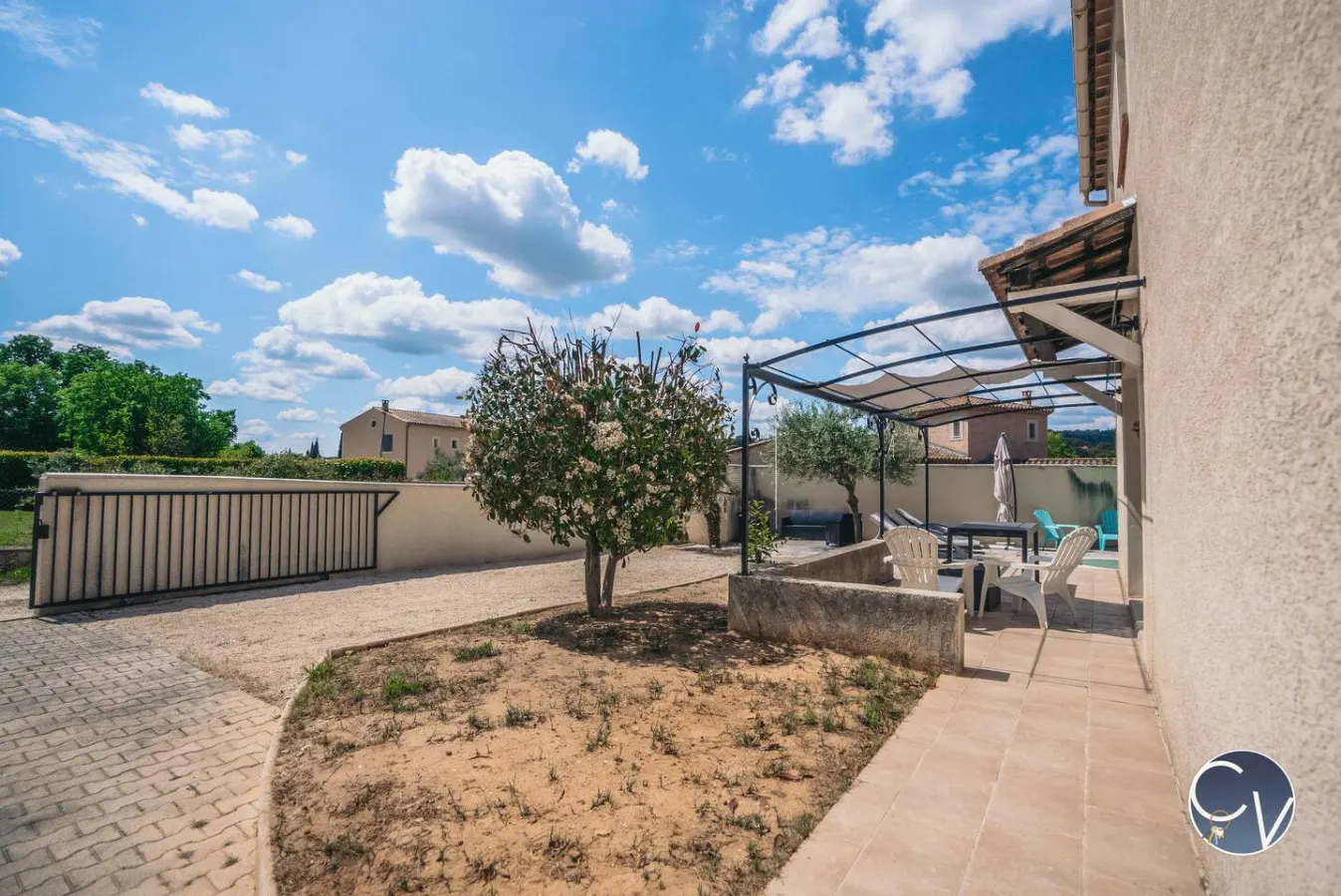 Maison au calme avec piscine idéale en famille 18