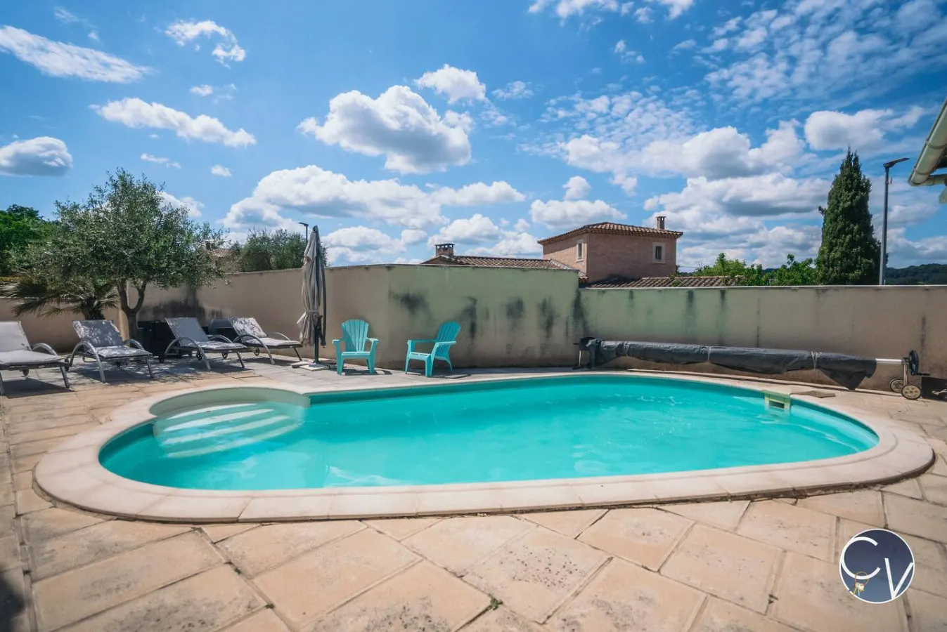 Maison au calme avec piscine idéale en famille 8