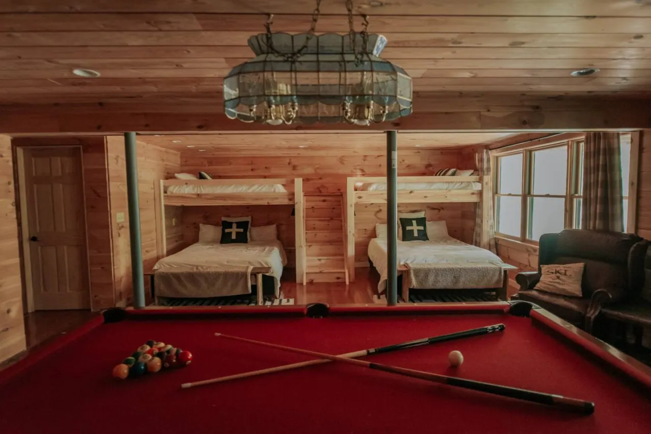 Woodsy Maine getaway, by Sunday River with New Hot Tub 16