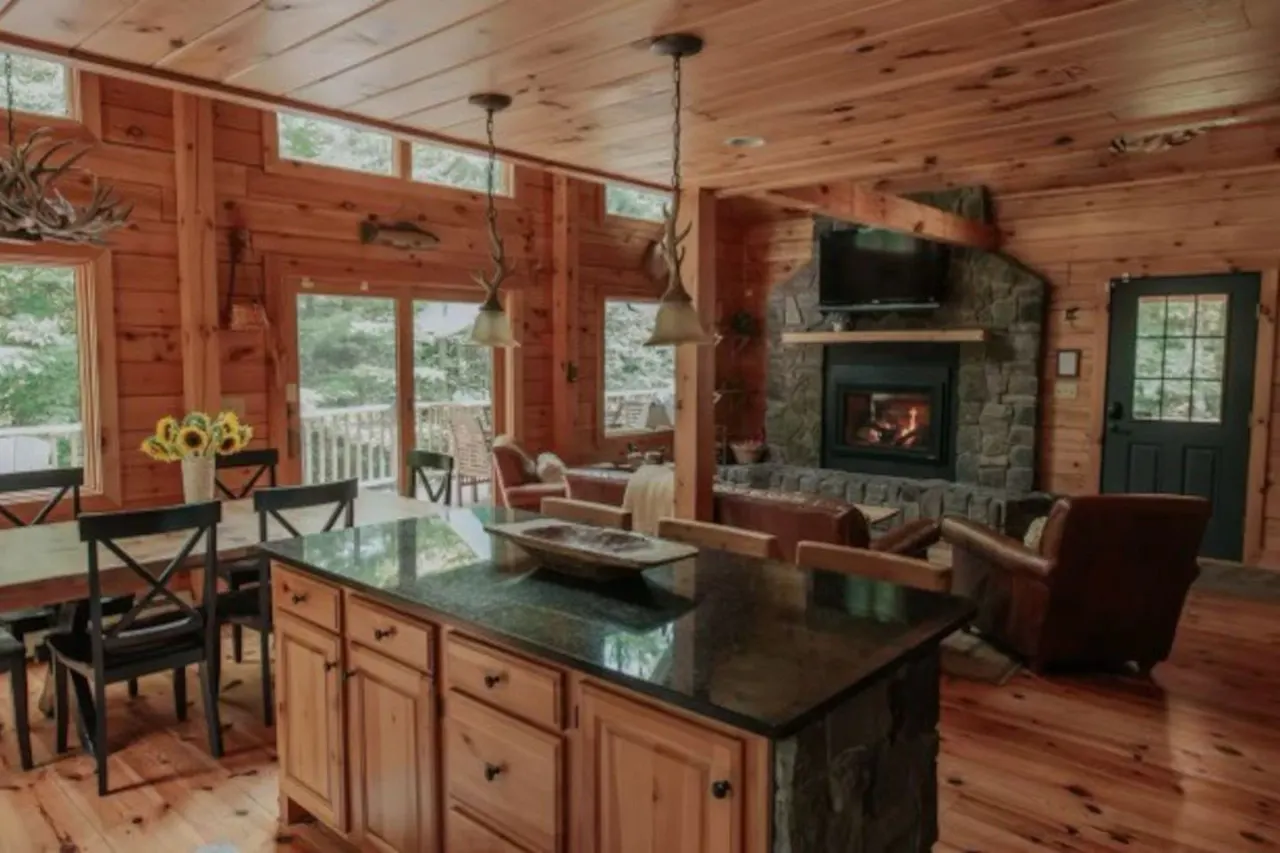 Woodsy Maine getaway, by Sunday River with New Hot Tub — photo 4