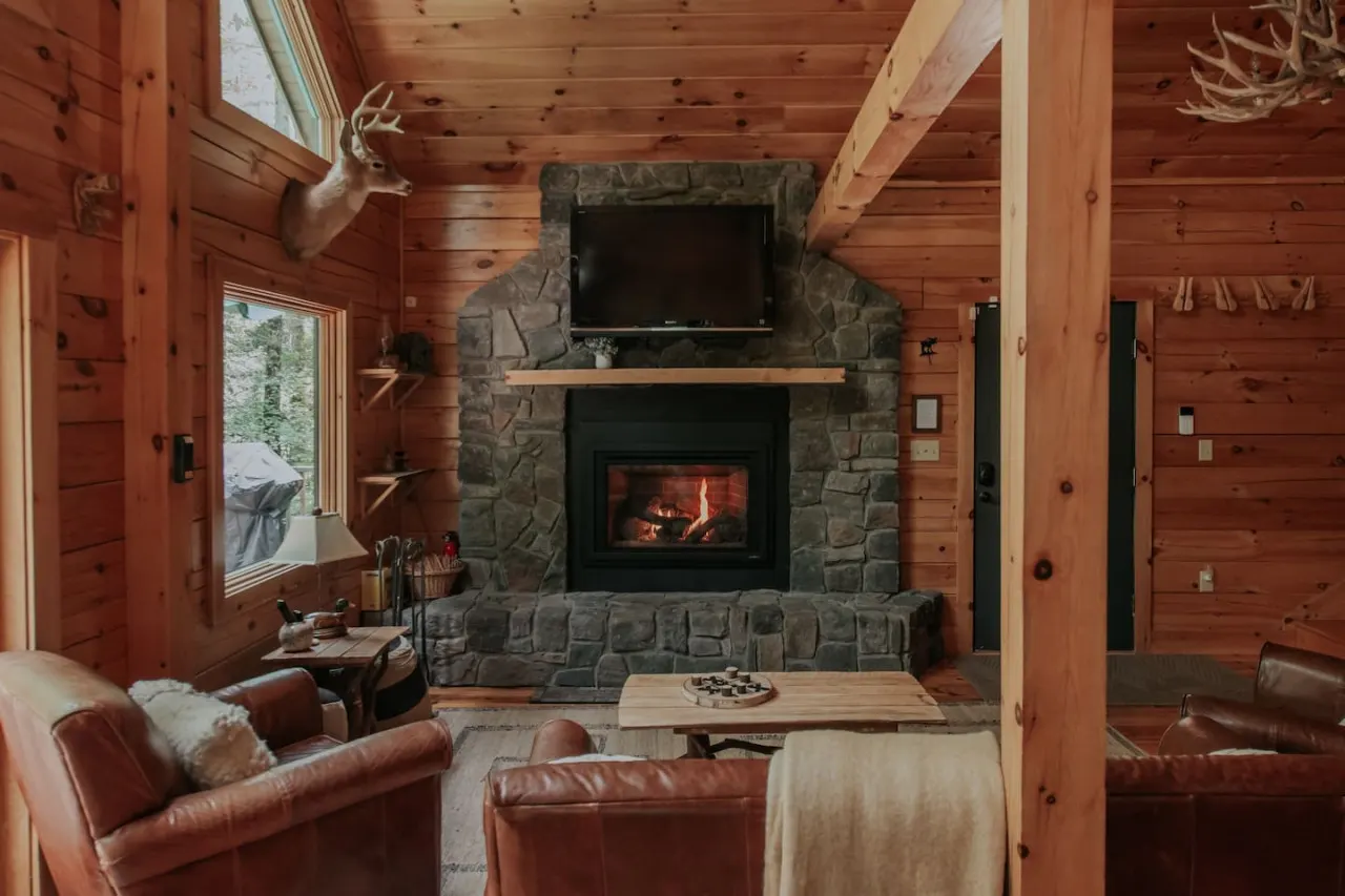 Woodsy Maine getaway, by Sunday River with New Hot Tub 8