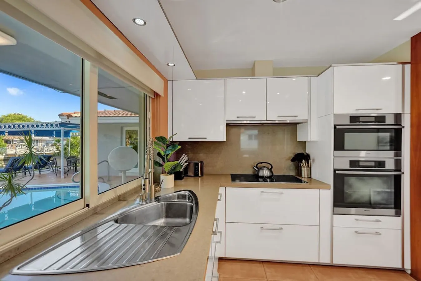 Waterfront Serenity Heated Pool & BBQ Koi Pond 15