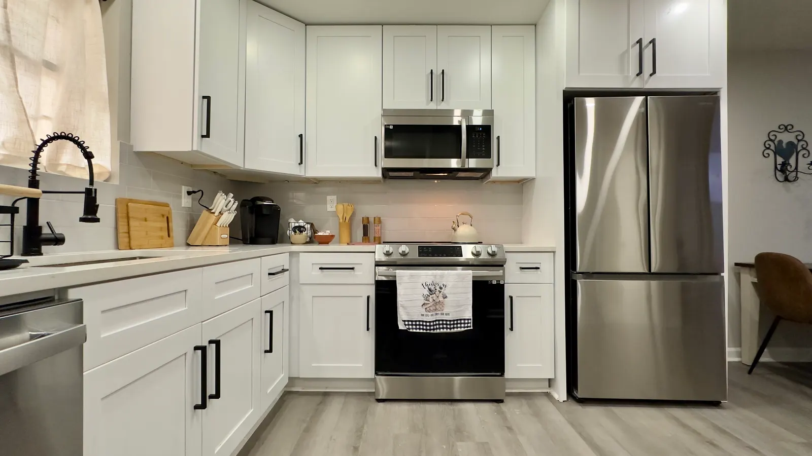 Serene Oakwood Townhouse 14