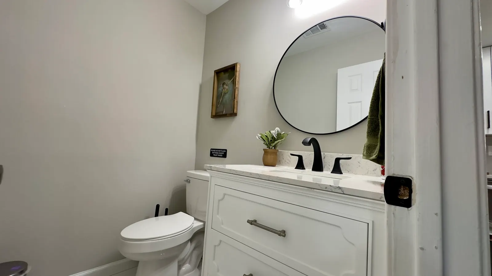 Serene Oakwood Townhouse 18