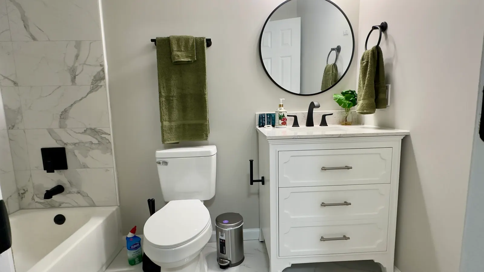 Serene Oakwood Townhouse 19