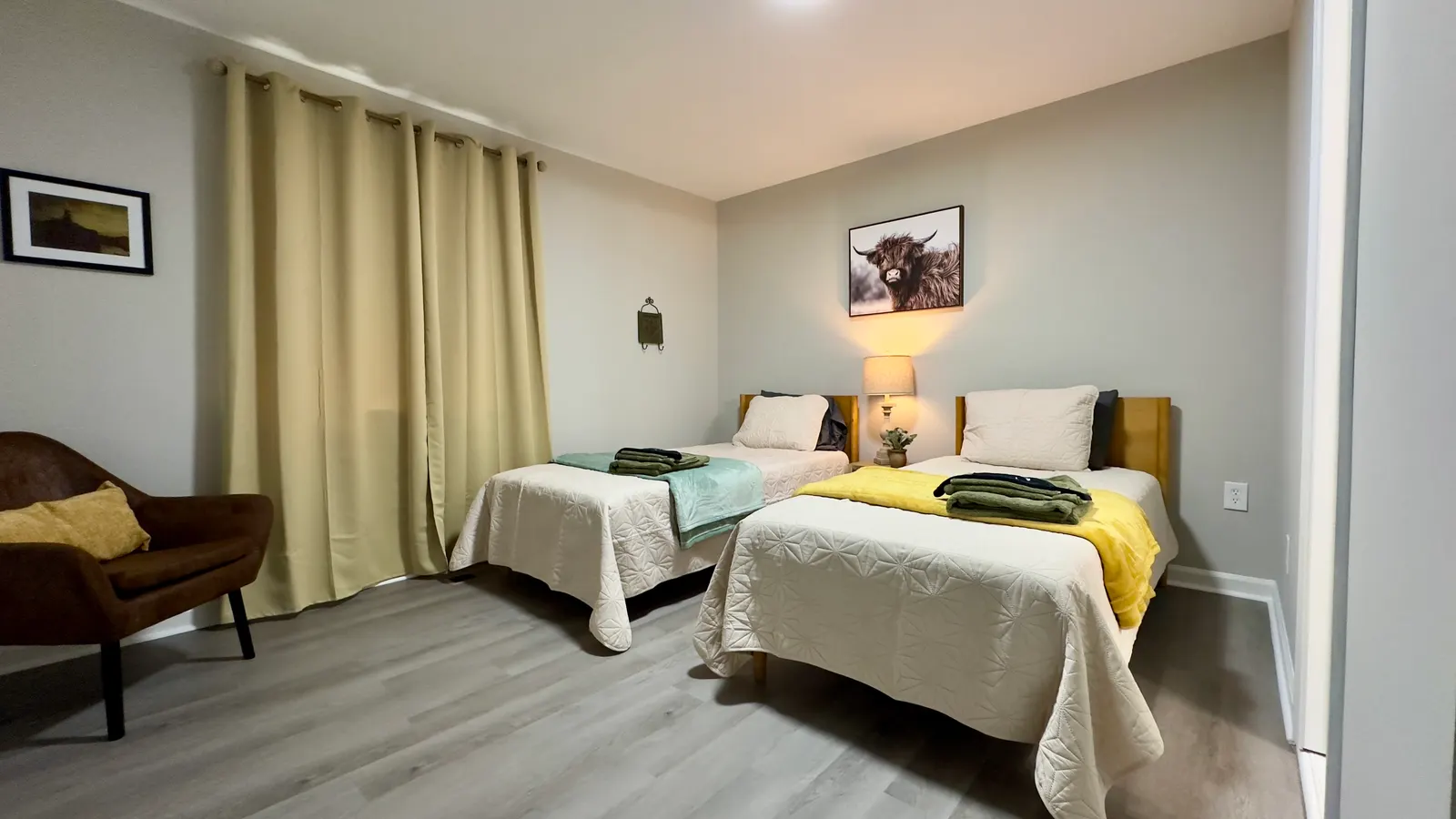Serene Oakwood Townhouse 20