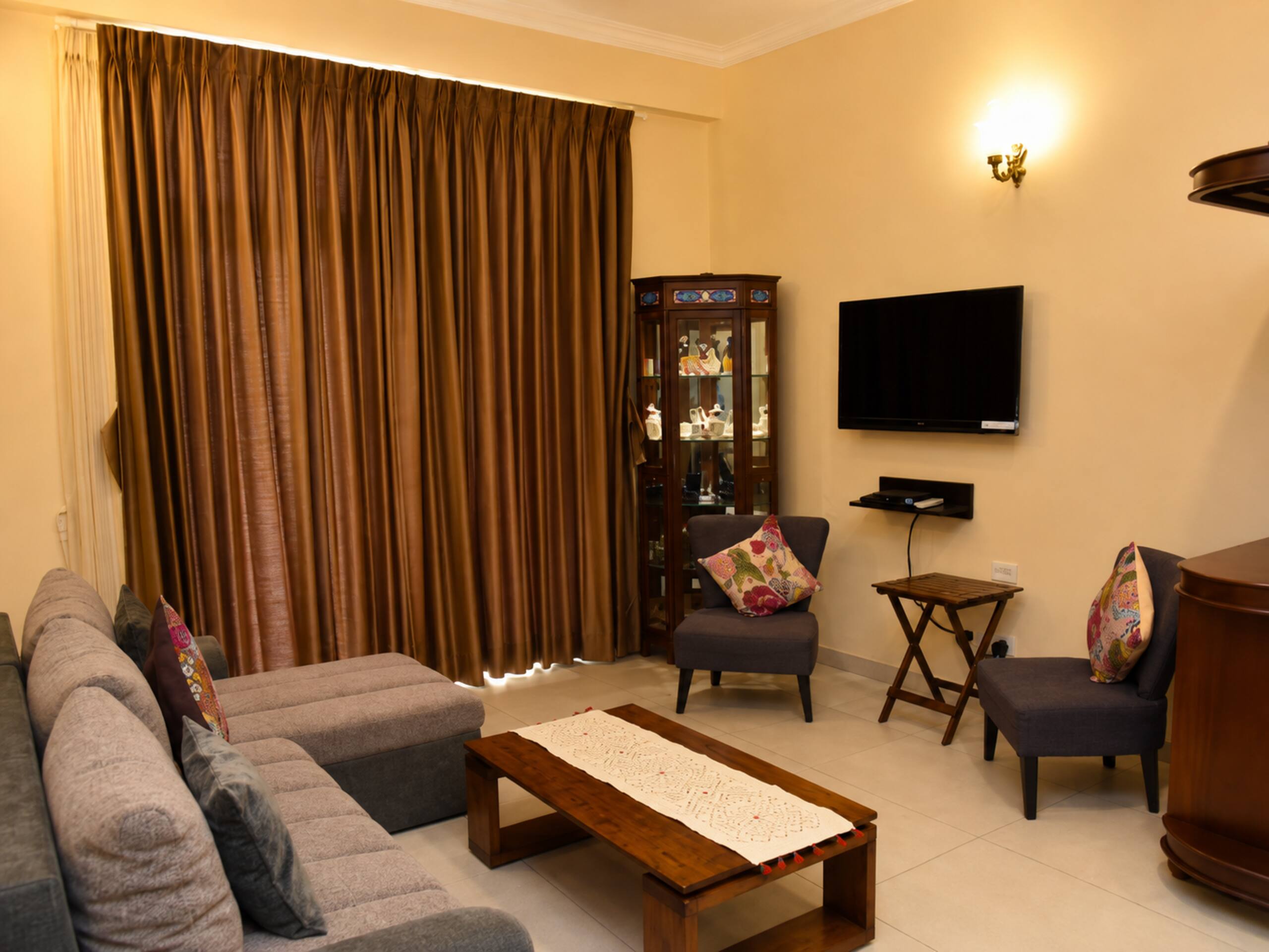 2BR Penthouse • Pool • Candolim 10