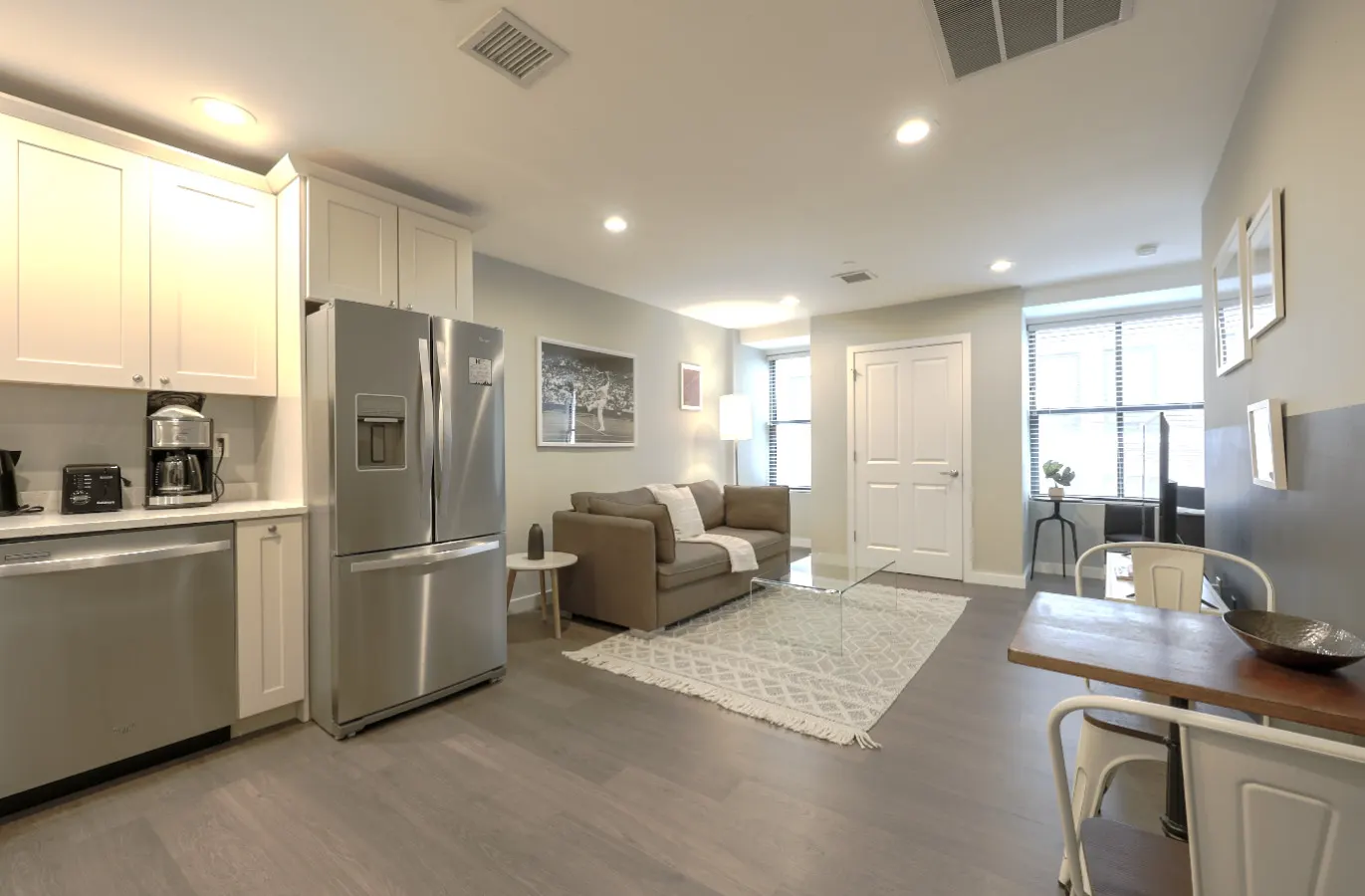 New! Lovely 1br FIDI District Keyless Entry 2