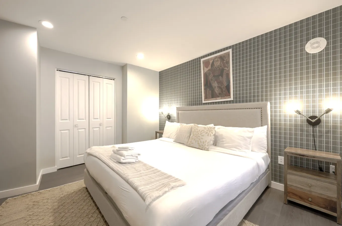 New! Lovely 1br FIDI District Keyless Entry 10