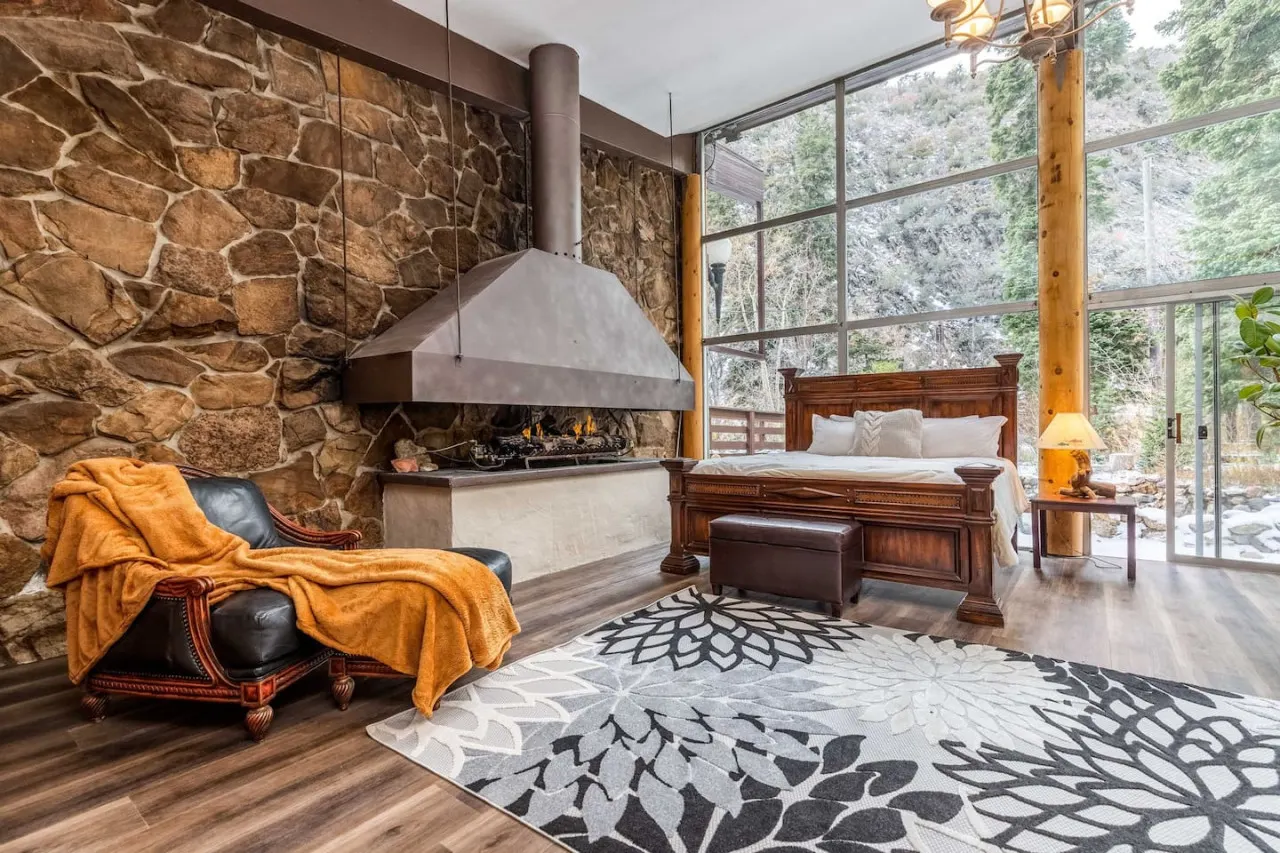 Historic Lodge located on Big Cottonwood River 14