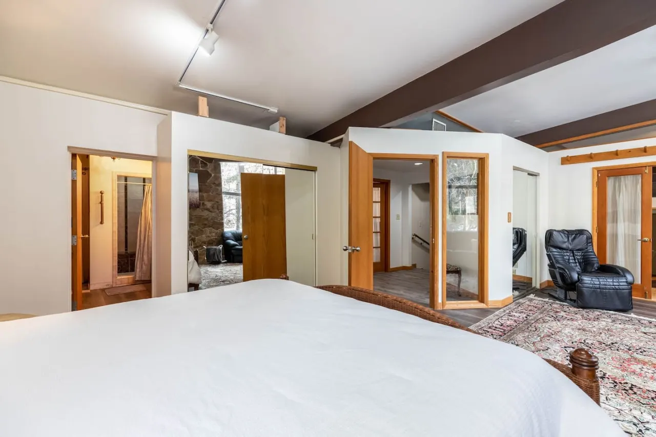 Historic Lodge located on Big Cottonwood River 19