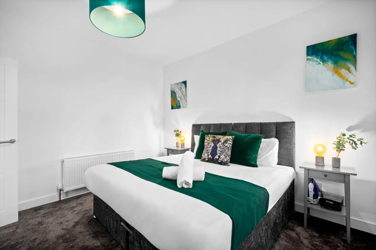 Stylish Apartment - Netflix - On Street Parking 10