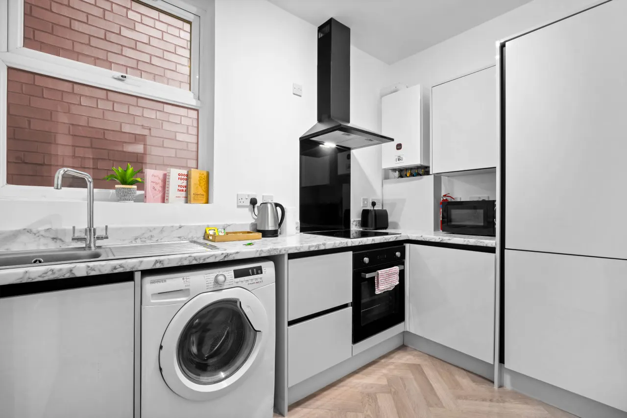 Stylish Apartment - Netflix - On Street Parking — photo 4
