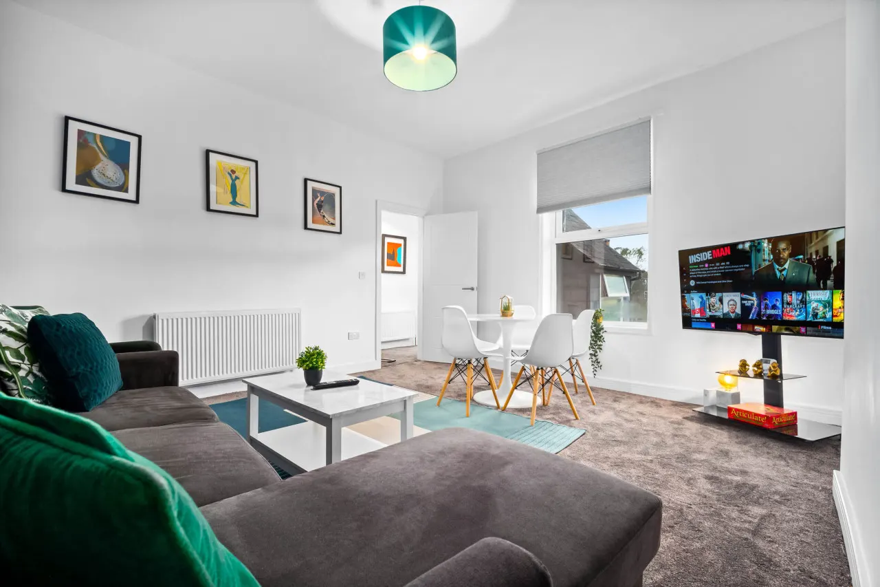 Stylish Apartment - Netflix - On Street Parking 6