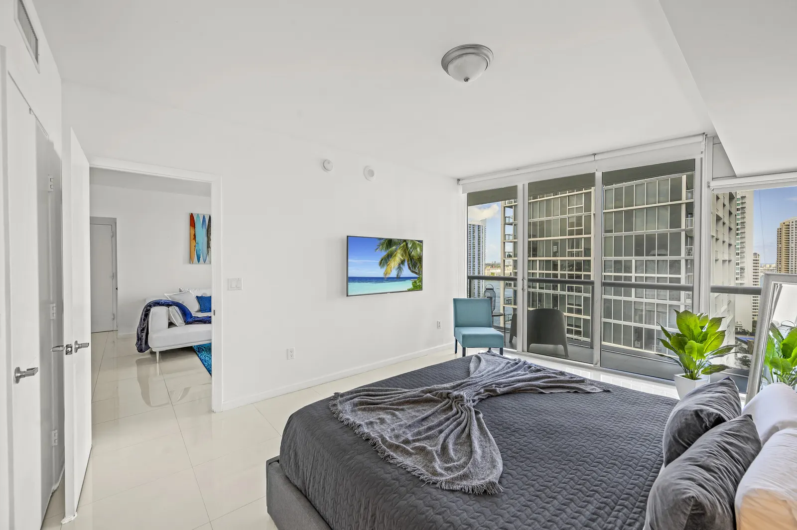 ★★ Magnificent Unit with Priceless Views W Icon ★★ 9