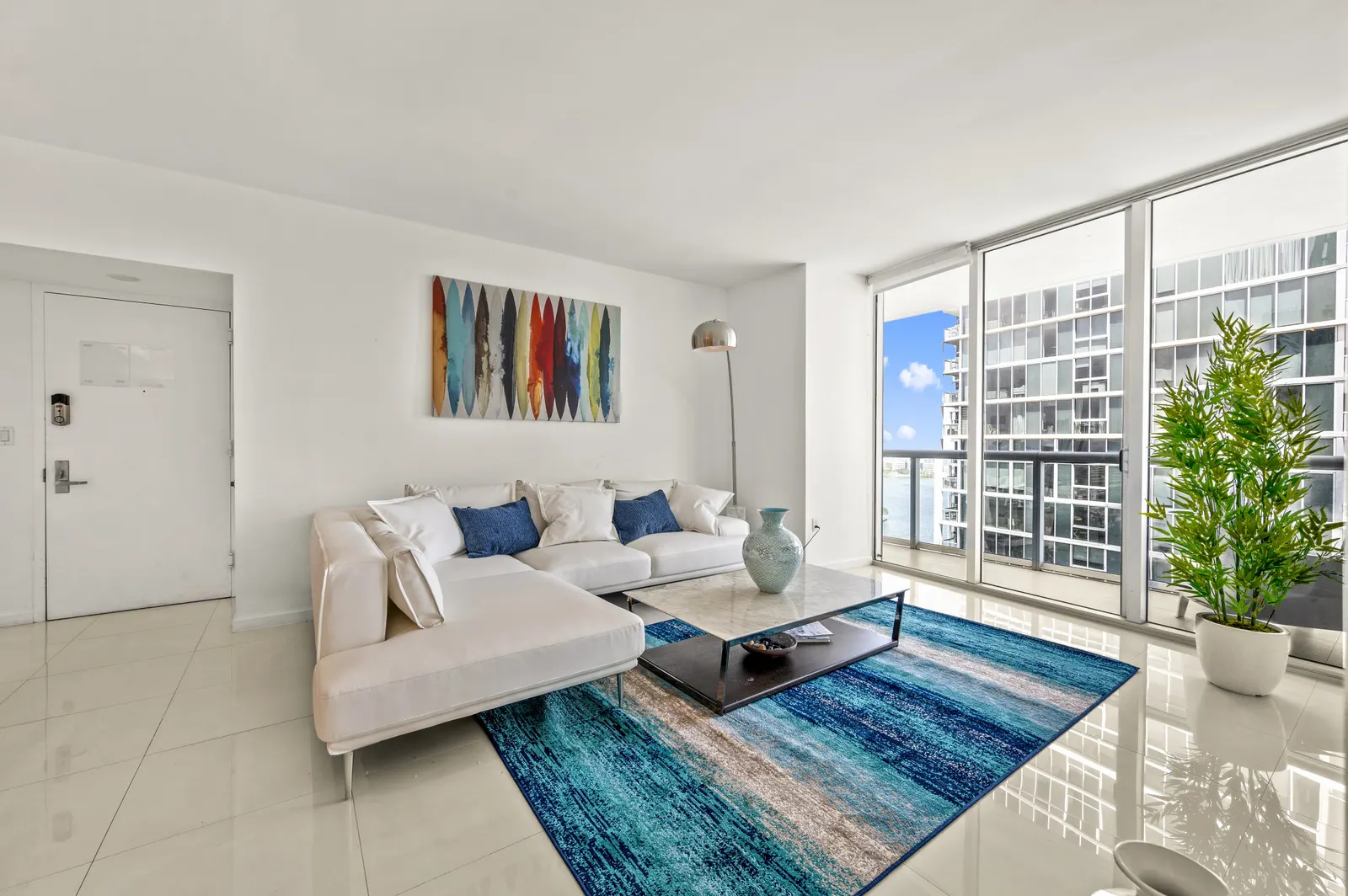★★ Magnificent Unit with Priceless Views W Icon ★★ — photo 4