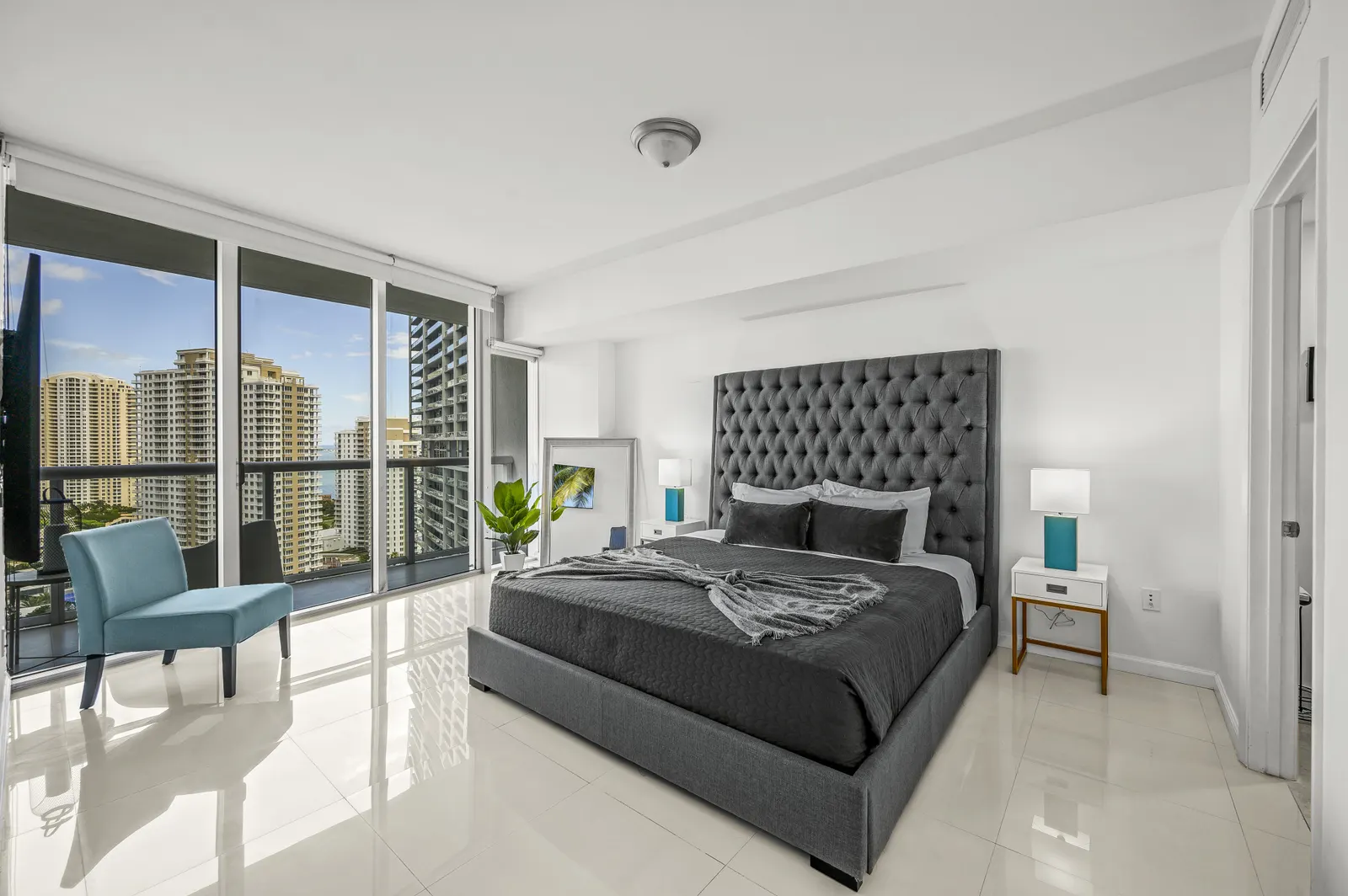★★ Magnificent Unit with Priceless Views W Icon ★★ 8