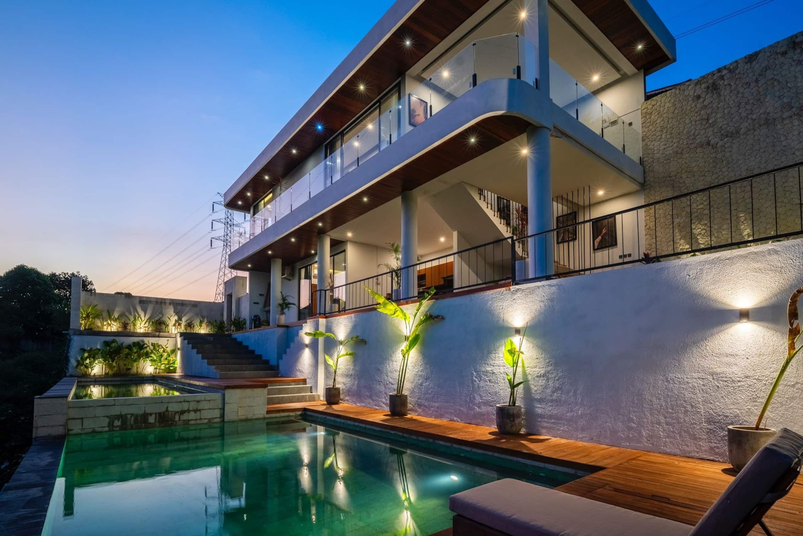Jungle Breeze - 3BR Villa with Two Pools, Tabanan