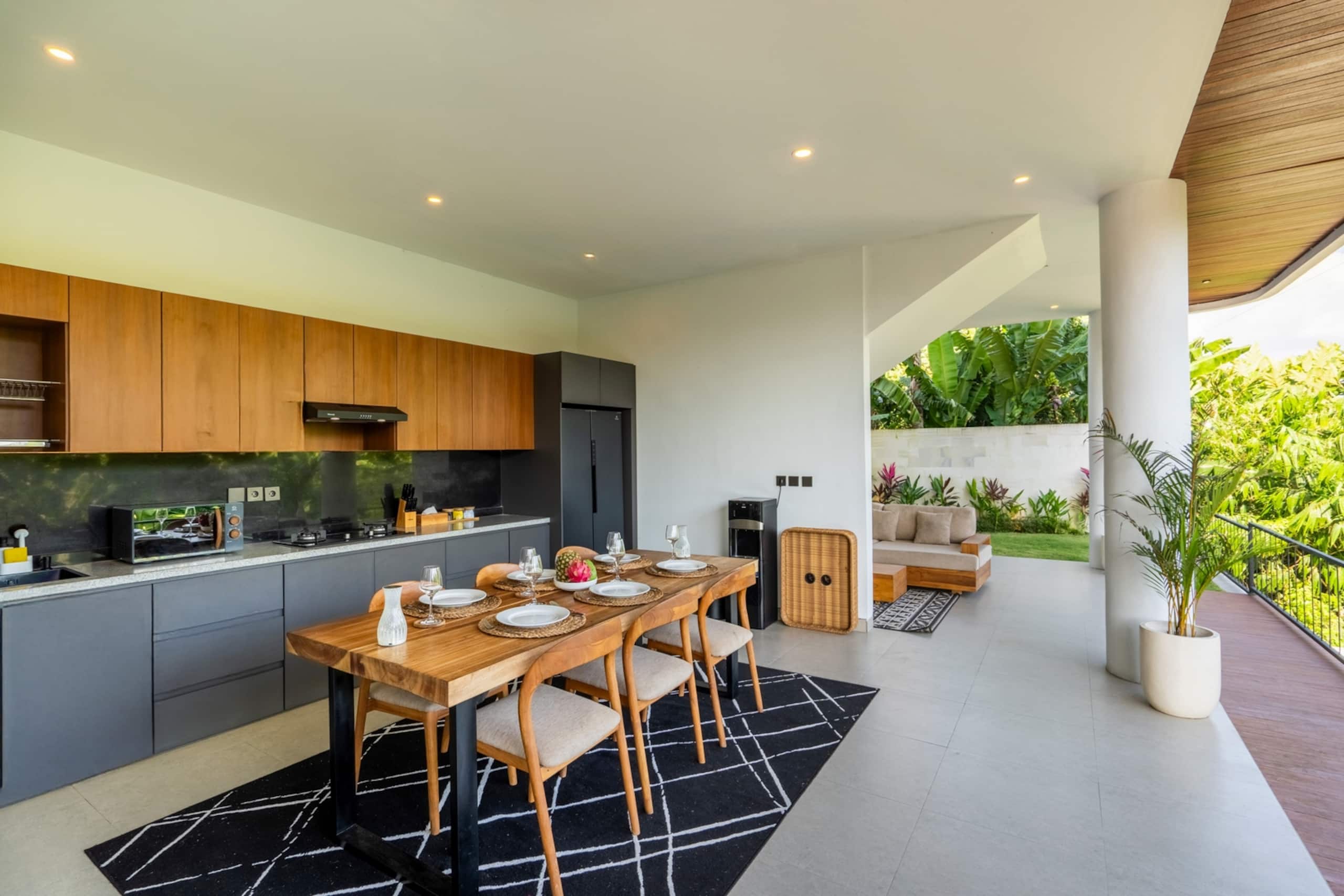 Jungle Breeze - 3BR Villa with Two Pools, Tabanan 12