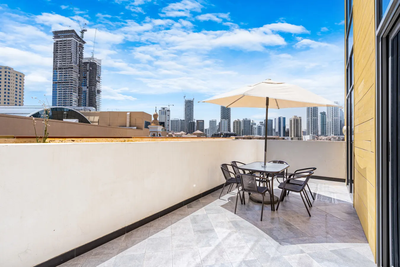 Spacious Duplex w/ Terrace next to JVC Mall — photo 4