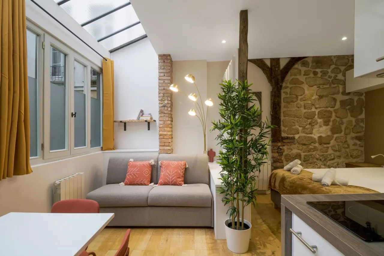 Typical Parisian Studio in Le Marais#4 pers 10